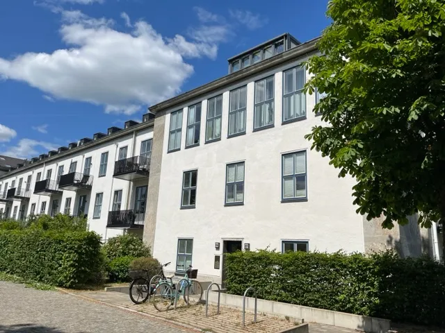Dahlem Metropolitan Gardens! Sonnige Dachgeschoß-Maisonette! Hochwertige u. exclusive Ausstattung! — photo 1